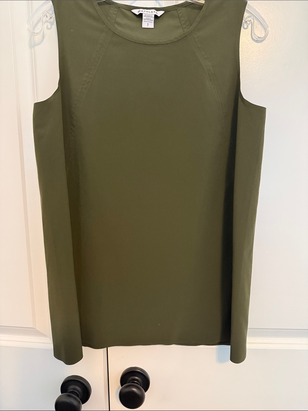Athleta Olive Sleeveless A-Line Shell Top
